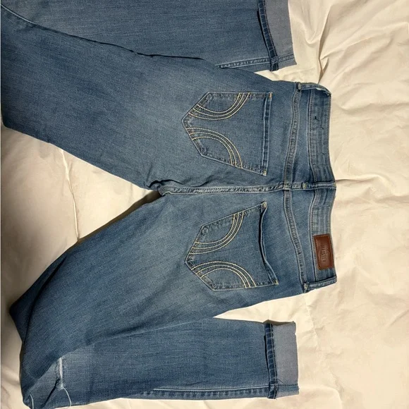 Hollister Women's Denim Skinny Jeans - Picture 5 of 5